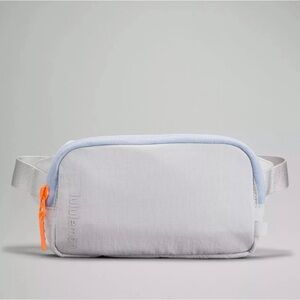 NWT Lulululemon Mini Belt Bag VPOR